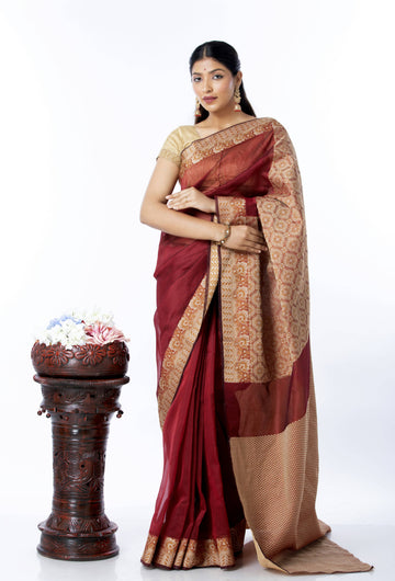 Sadabahaar Solid Red Saree